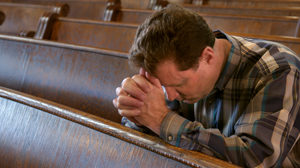 praying-in-church
