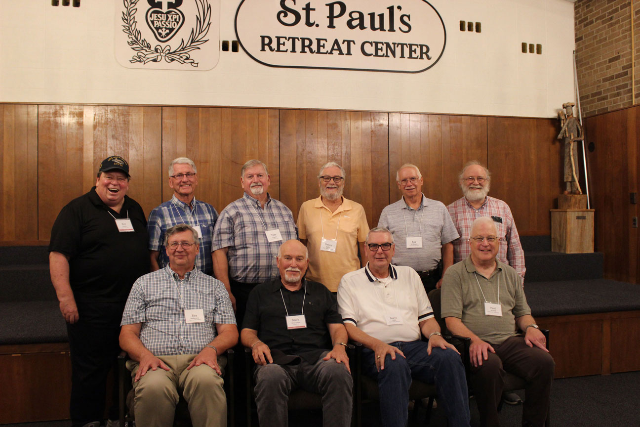 Sitting (l-r): Ray Butkiewicz, Mark Brockman, Steve Olish and Paul Wadell. Standing (L-r): Ray Alonzo, Frank Phillips, Tom Cissel, Denny Reilly, Ray Williams and Paul Della Mora.