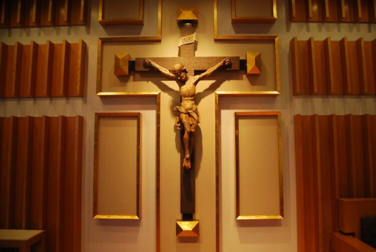 02.23.Fabian-Flynn-crucifix-in-Jamaica-NY--1536x1031